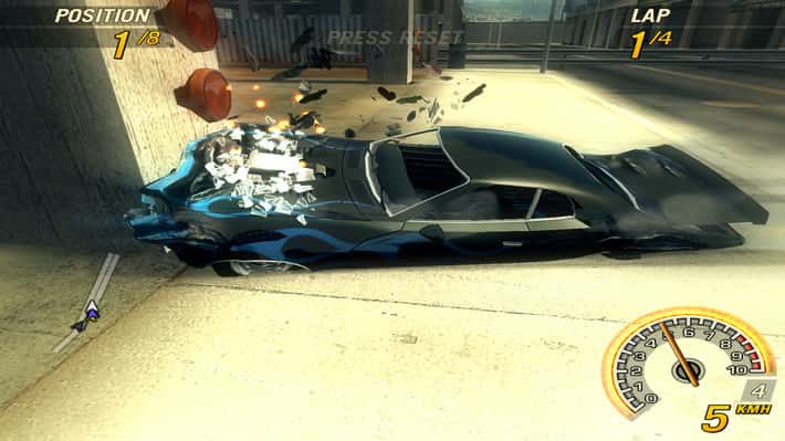 #9. FlatOut 2 (GOG) 由: Strategy First
